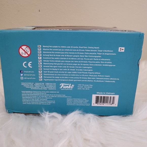 Funko Dorbz Ridez Disney Moana and Hei Hei with Catamaran Vinyl Collectible - Picture 5 of 7